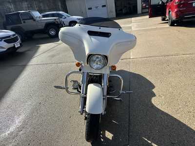2014 Harley Davidson Street Glide, $14500. Photo 3