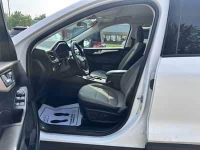 2021 Ford Escape, $16500. Photo 9