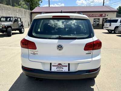 2017 Volkswagen Tiguan, $9900. Photo 2