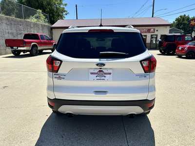 2019 Ford Escape, $13900. Photo 3
