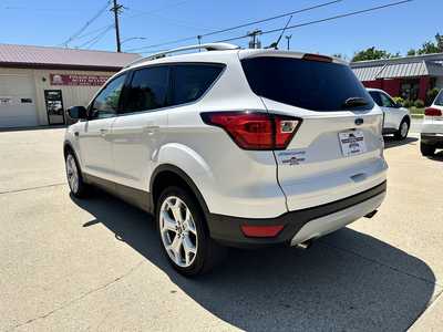 2019 Ford Escape, $13900. Photo 4