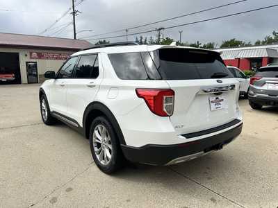 2021 Ford Explorer, $25900. Photo 4