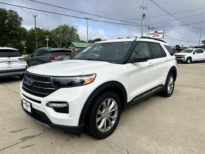 2021 Ford Explorer, $25900. Photo 6