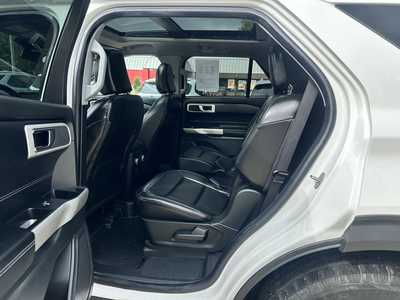 2021 Ford Explorer, $25900. Photo 10