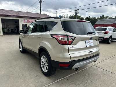 2018 Ford Escape, $14900. Photo 4