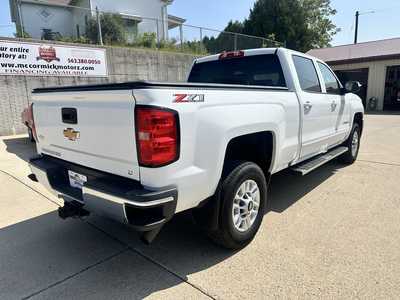 2019 Chevrolet 2500 Crew Cab, $28900. Photo 2