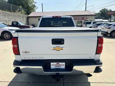 2019 Chevrolet 2500 Crew Cab, $28900. Photo 3