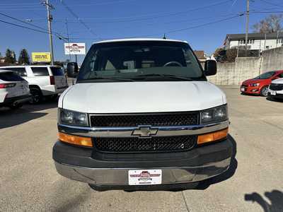 2014 Chevrolet Van,Passenger, $14500. Photo 7