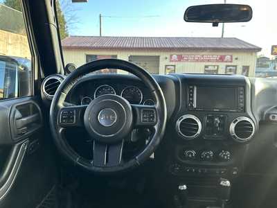 2012 Jeep Wrangler Unlimited, $13900. Photo 11