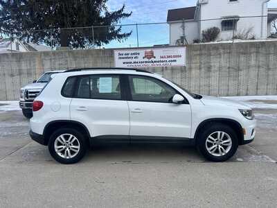 2017 Volkswagen Tiguan Limited Base's photo
