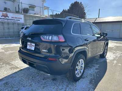 2021 Jeep Cherokee, $19900. Photo 2