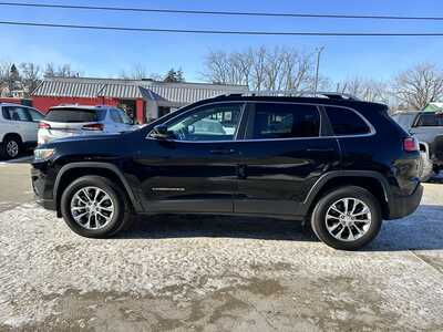 2021 Jeep Cherokee, $19900. Photo 5