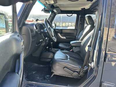 2017 Jeep Wrangler Unlimited, $23900. Photo 9