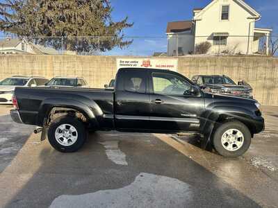 2012 Toyota Tacoma, $10900. Photo 1