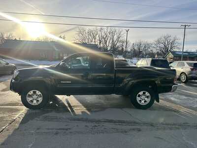2012 Toyota Tacoma, $10900. Photo 4