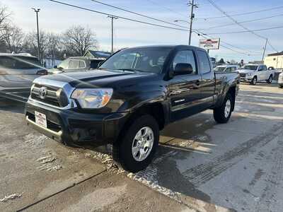 2012 Toyota Tacoma, $10900. Photo 5