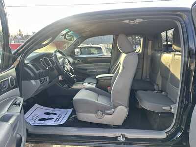 2012 Toyota Tacoma, $10900. Photo 8