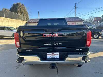 2023 GMC 2500 Crew Cab, $38900. Photo 3