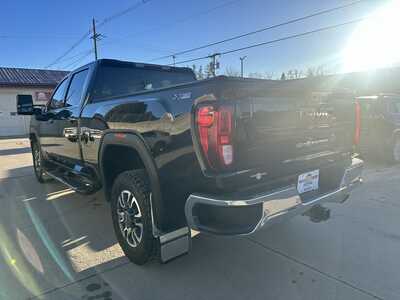 2023 GMC 2500 Crew Cab, $38900. Photo 4