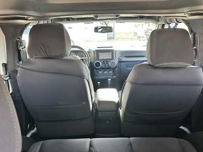 2013 Jeep Wrangler, $13900. Photo 11