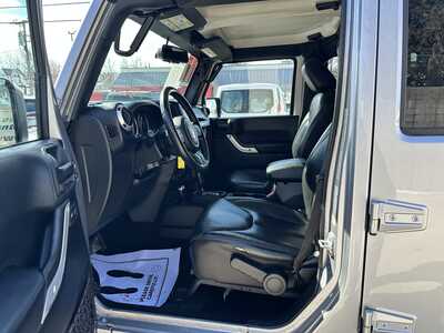2017 Jeep Wrangler, $14900. Photo 9