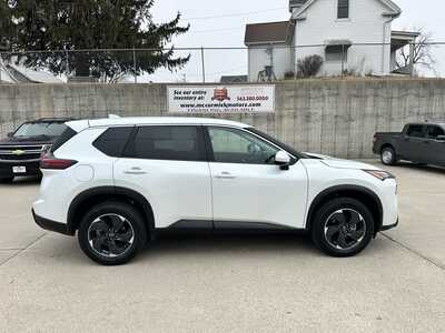 2024 Nissan Rogue, $19900. Photo 1