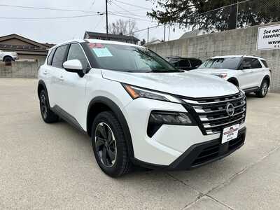 2024 Nissan Rogue, $19900. Photo 8