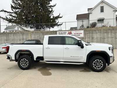 2024 GMC 2500 Crew Cab, $47900. Photo 1