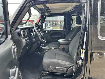 2018 Jeep Wrangler Unlimited, $17900. Photo 9