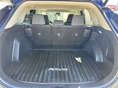 2023 Toyota RAV4, $28900. Photo 12