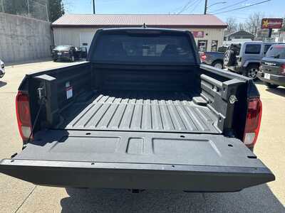 2017 Honda Ridgeline, $17900. Photo 12
