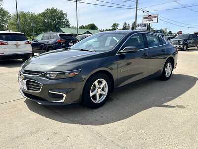 2017 Chevrolet Malibu, $9900. Photo 6