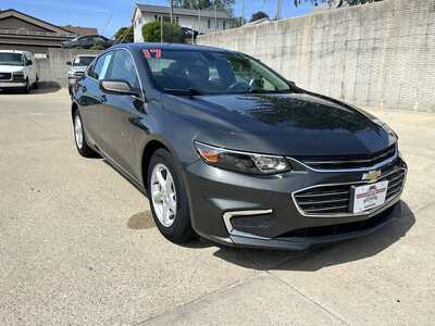2017 Chevrolet Malibu, $9900. Photo 8
