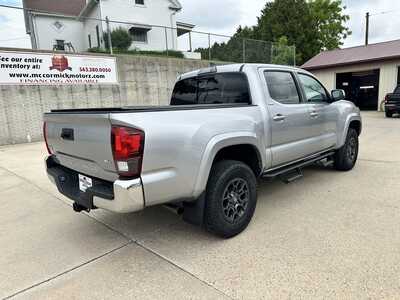 2018 Toyota Tacoma, $28500. Photo 2
