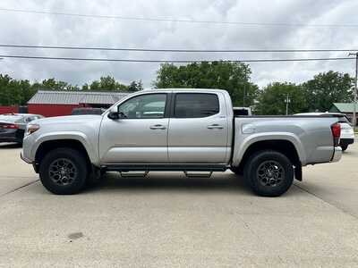 2018 Toyota Tacoma, $28500. Photo 5