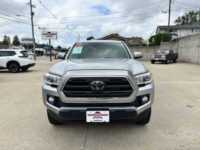 2018 Toyota Tacoma, $28500. Photo 7
