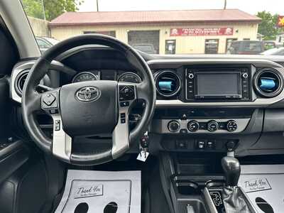 2018 Toyota Tacoma, $28500. Photo 11