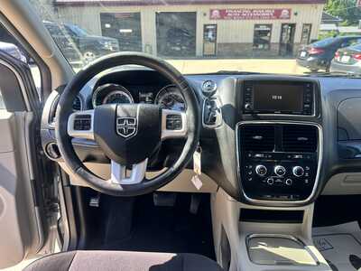 2015 Dodge Caravan, Grand, $5900. Photo 11