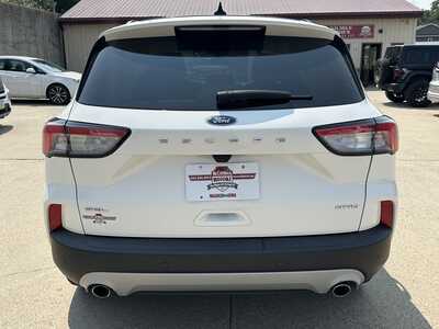 2021 Ford Escape, $19500. Photo 3