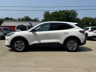2021 Ford Escape, $19500. Photo 5