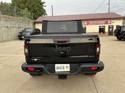 2021 Jeep Gladiator, $27900. Photo 3