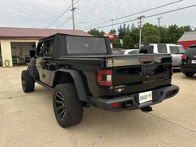 2021 Jeep Gladiator, $27900. Photo 4