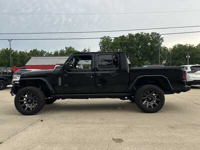 2021 Jeep Gladiator, $27900. Photo 5