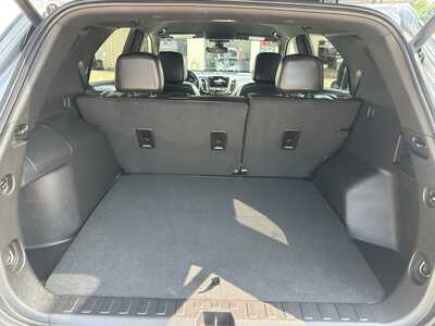 2024 Chevrolet Equinox, $24900. Photo 12