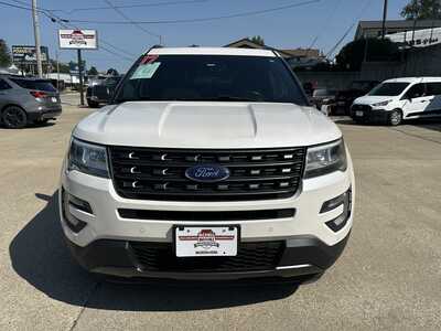 2017 Ford Explorer, $15900. Photo 3