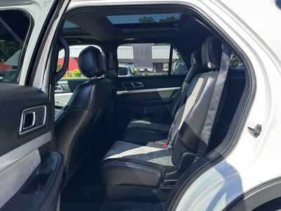 2017 Ford Explorer, $15900. Photo 6