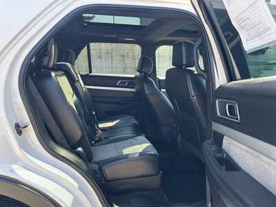 2017 Ford Explorer, $15900. Photo 10