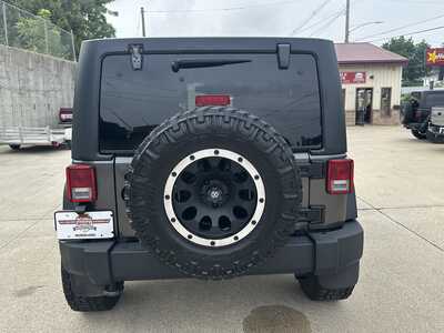 2014 Jeep Wrangler Unlimited, $12900. Photo 3