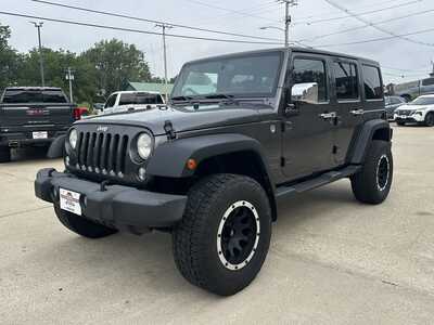 2014 Jeep Wrangler Unlimited, $12900. Photo 6