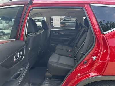 2017 Nissan Rogue, $10900. Photo 10